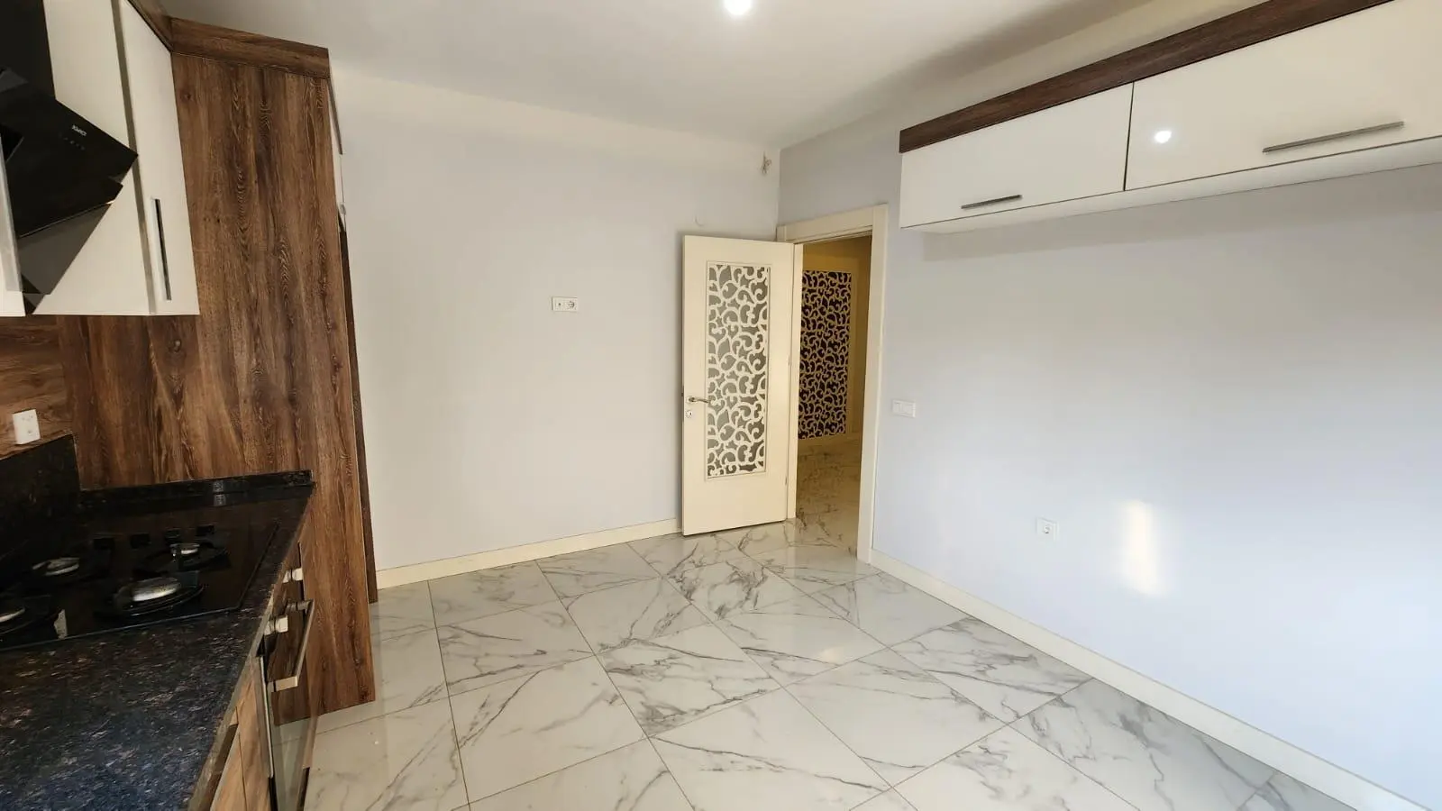 Fitted kitchen